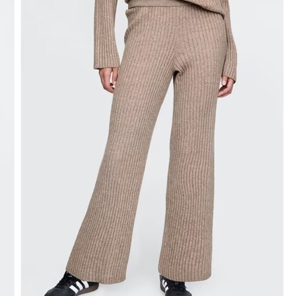 GAP Wide Rib Sweater Pants, New - Picture 1 of 11